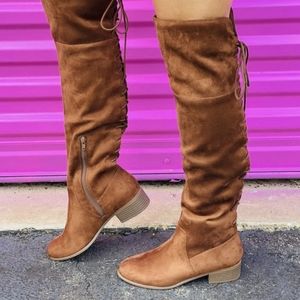 Brand New Brown Knee High Boots. Size 5.5